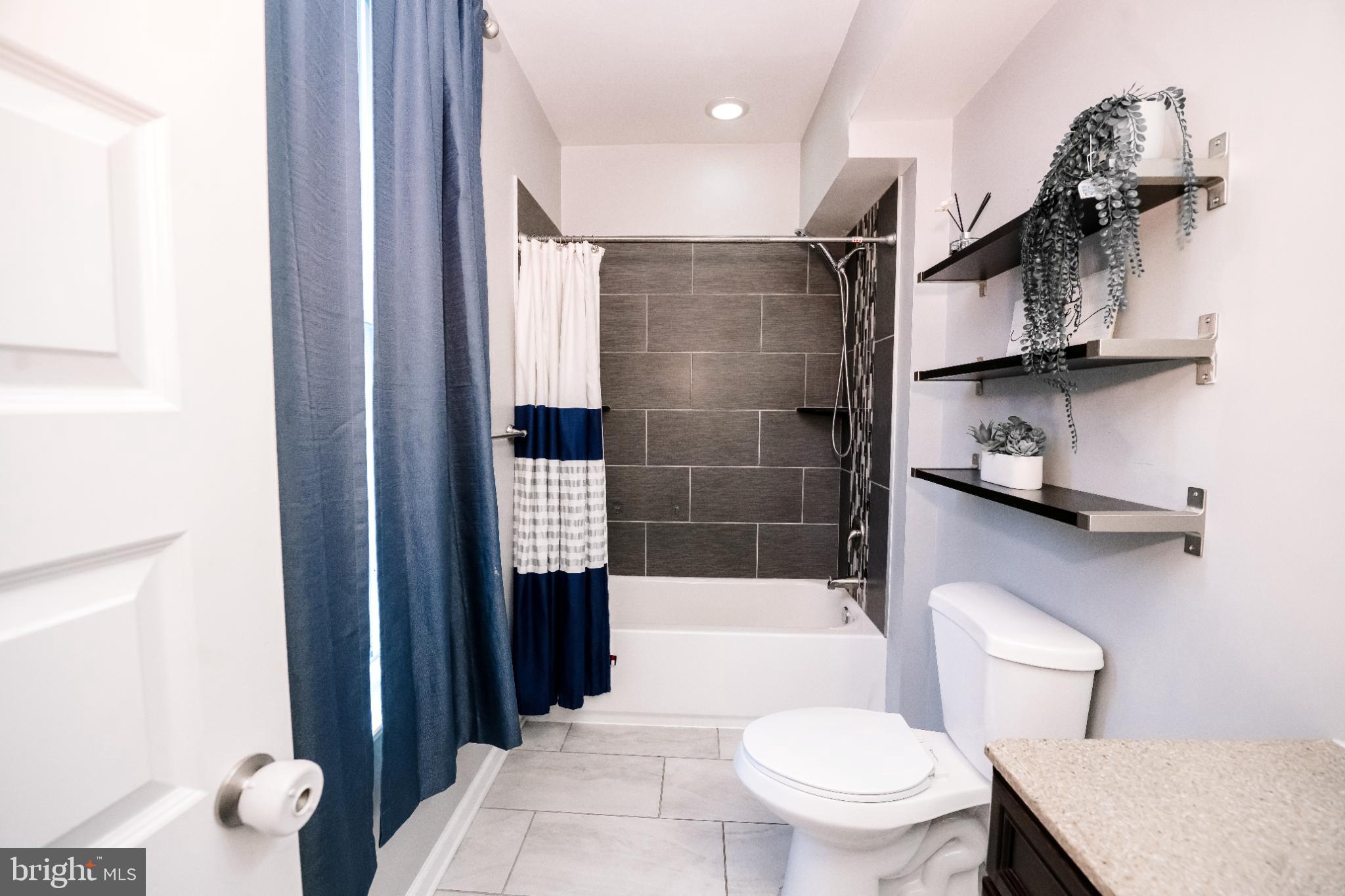 GARDENVILLE - Residential