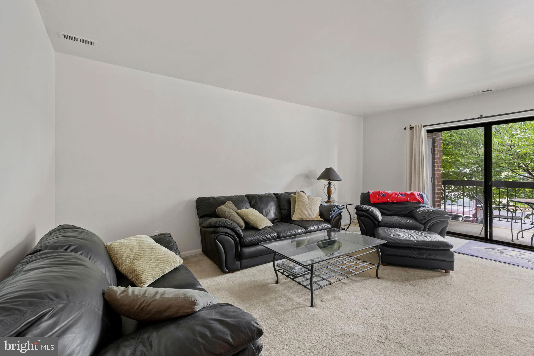 3 MULLINGAR COURT 202