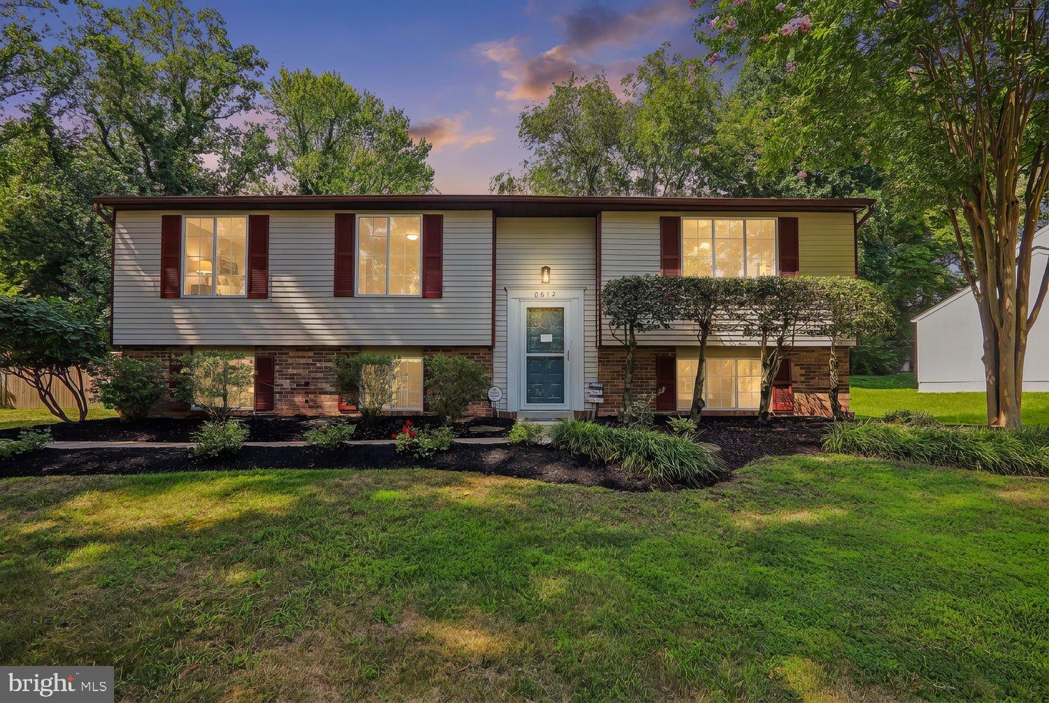 6612 SEWARD ROAD