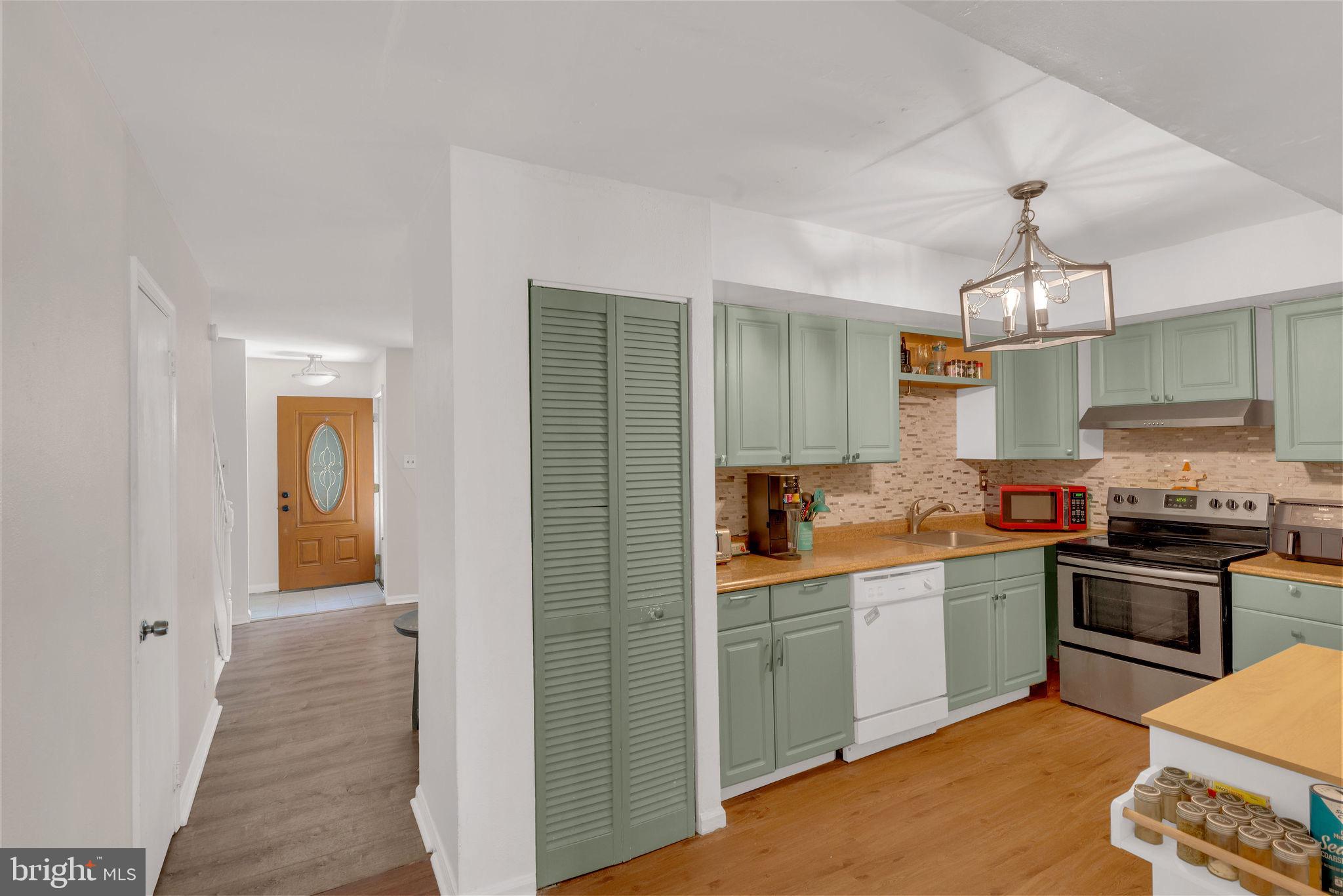 GREEN MEADOWS - Residential