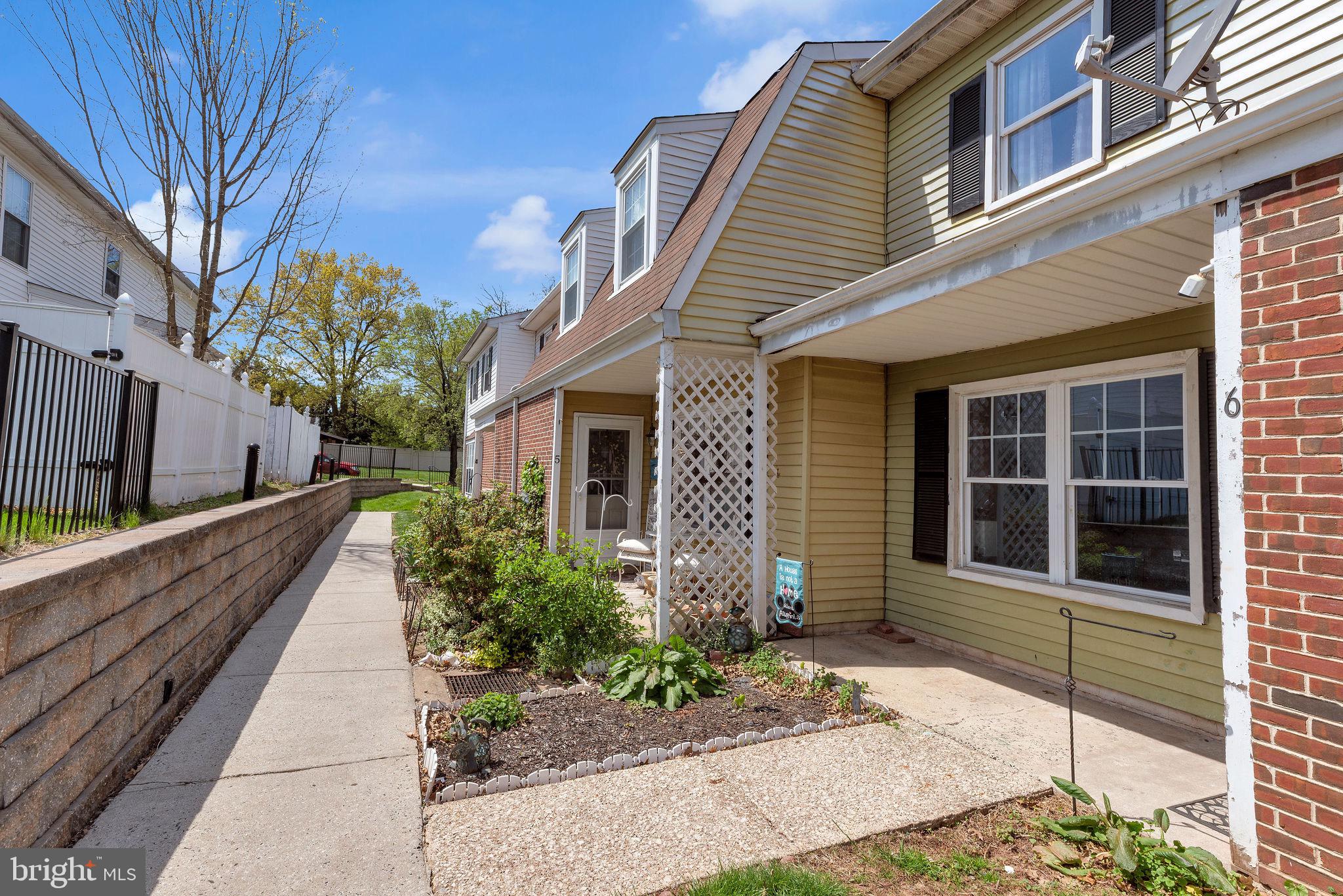 GREEN MEADOWS - Residential