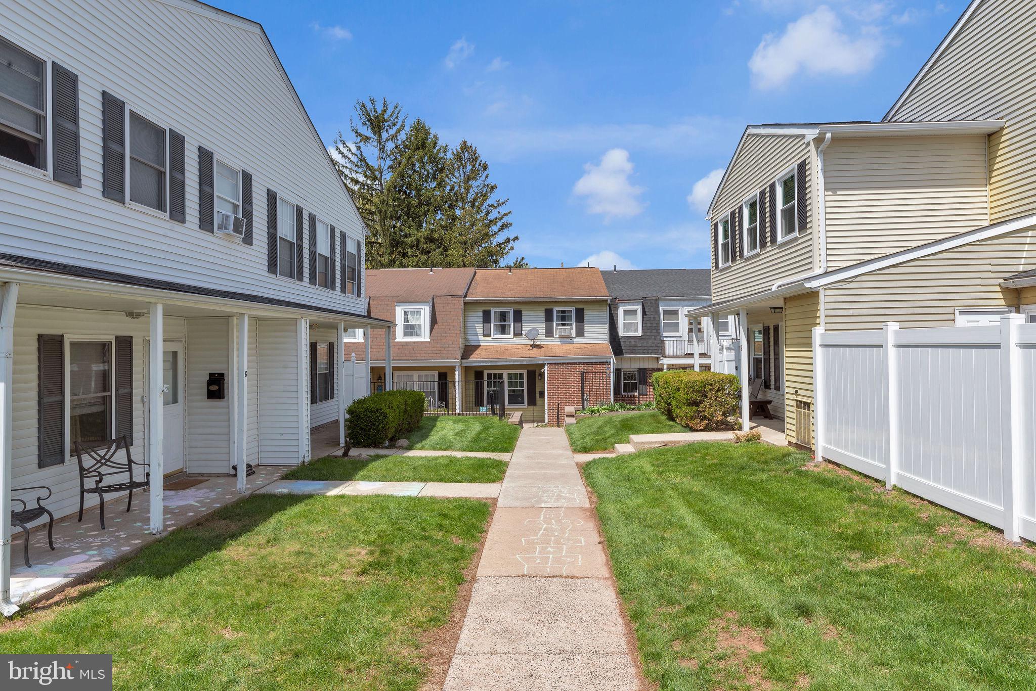 GREEN MEADOWS - Residential