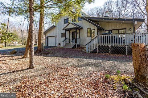 533 CAYUGA DRIVE TOBYHANNA PA 18466