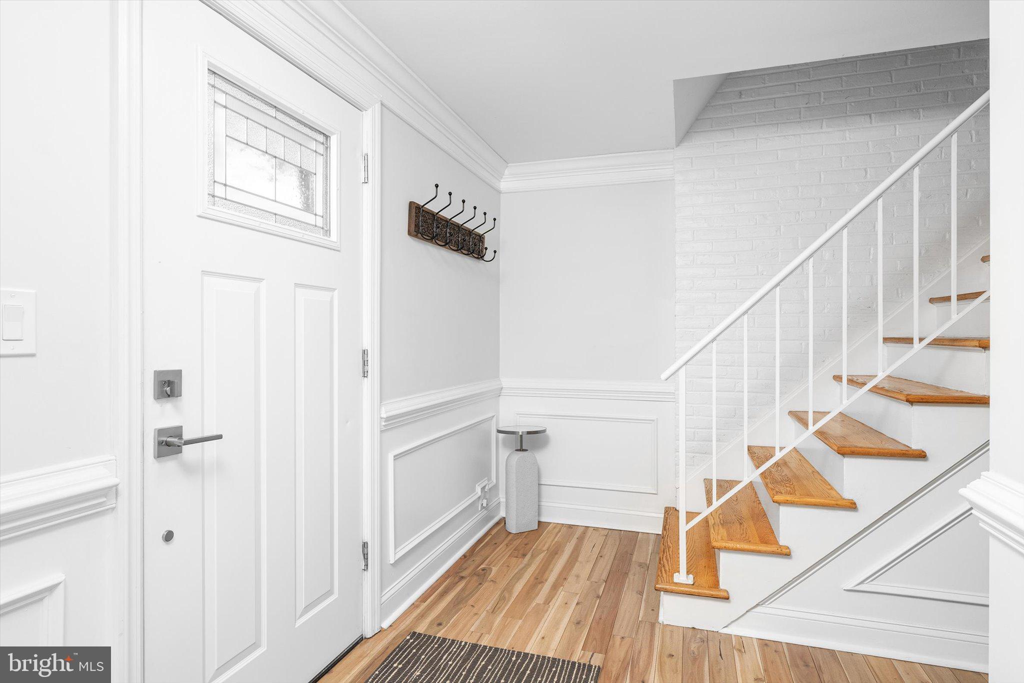 112 W RIDING ROAD