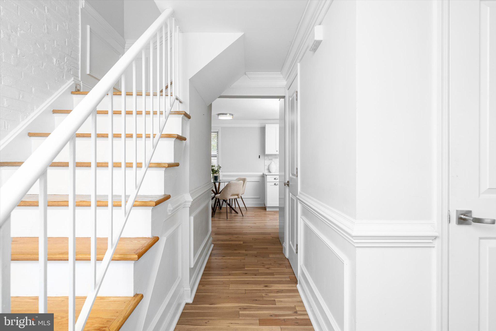 112 W RIDING ROAD