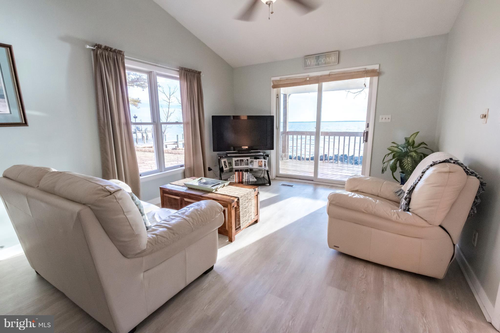 MCKAYS BEACH - Residential