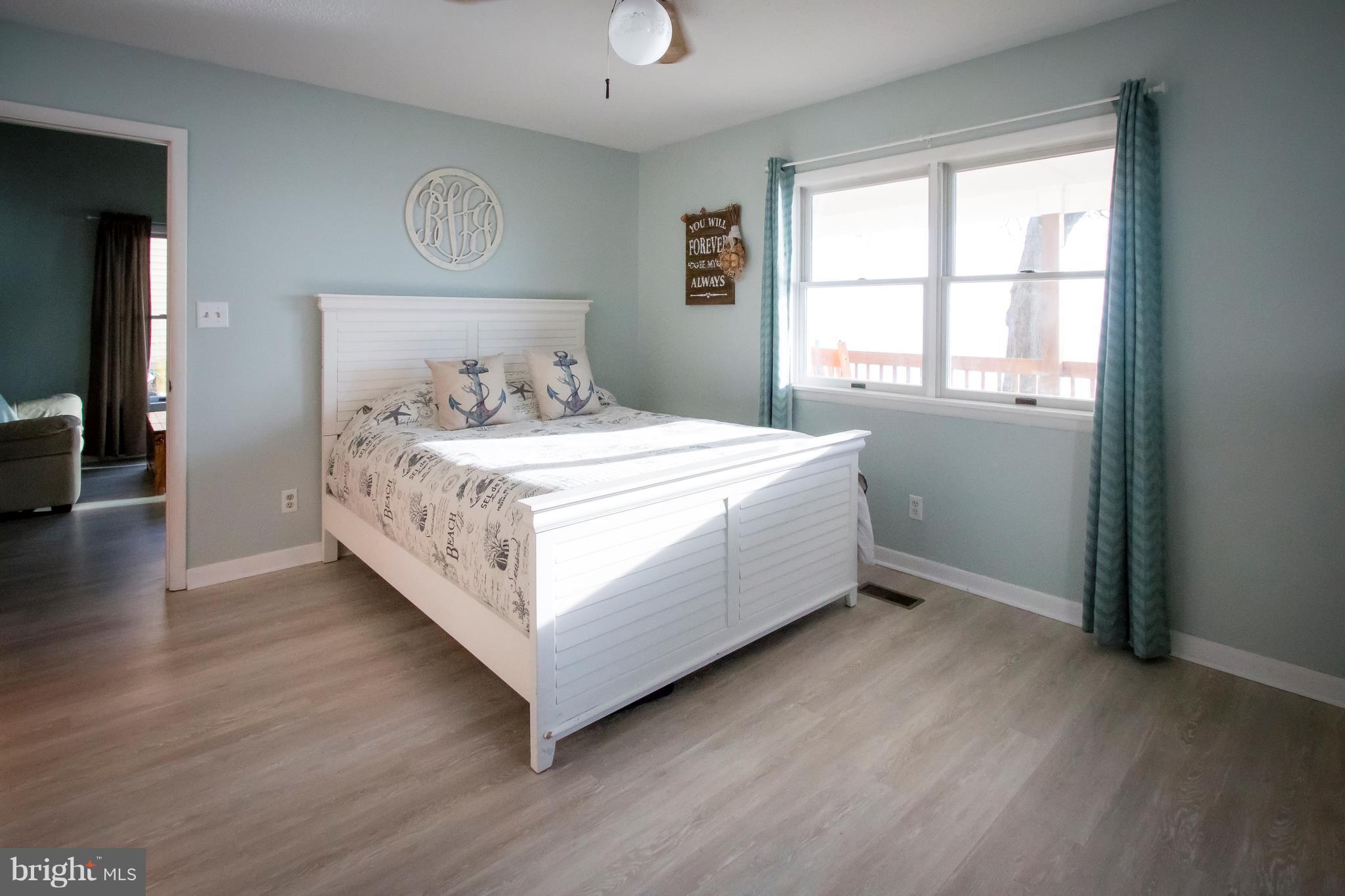 MCKAYS BEACH - Residential