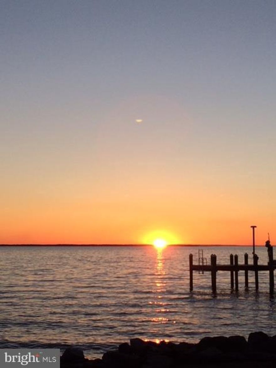 Charming waterfront home with spectacular sunsets! New paint and flooring throughout. Enjoy the beach living year around with lots of natural light and views from almost every room. Living/dining area w/ vaulted ceiling leading out to expansive covered deck overlooking open views of the Potomac. Master bedroom on waterside w/ connecting full bath. Riprap in place.  Sit back, relax, and enjoy!!