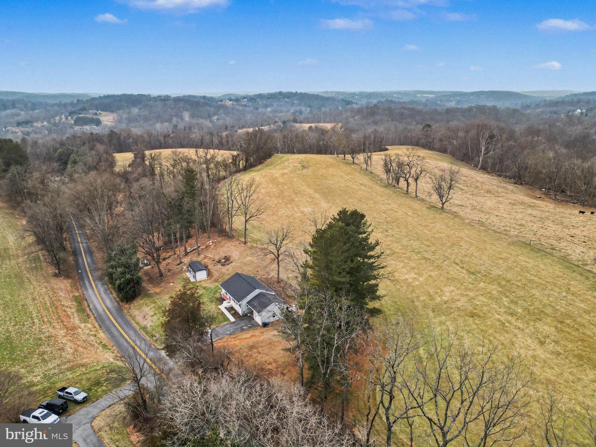 WHITEHALL - Residential