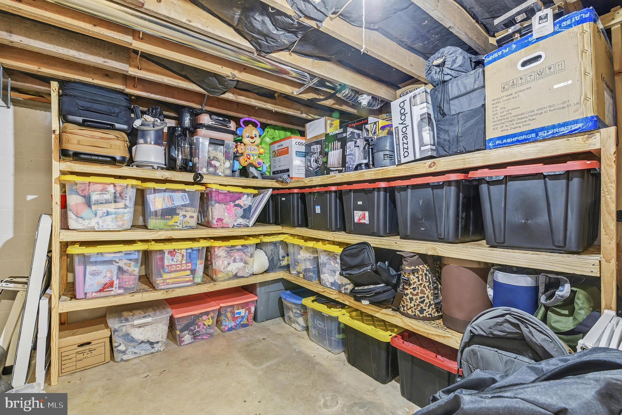 WHITEHALL - Residential