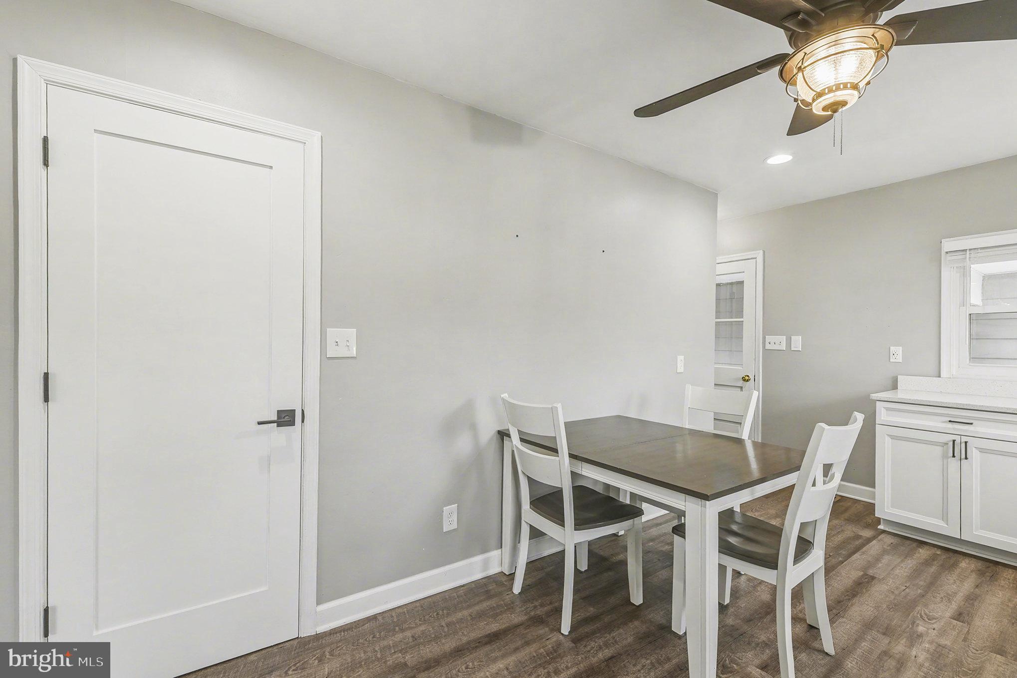 WHITEHALL - Residential