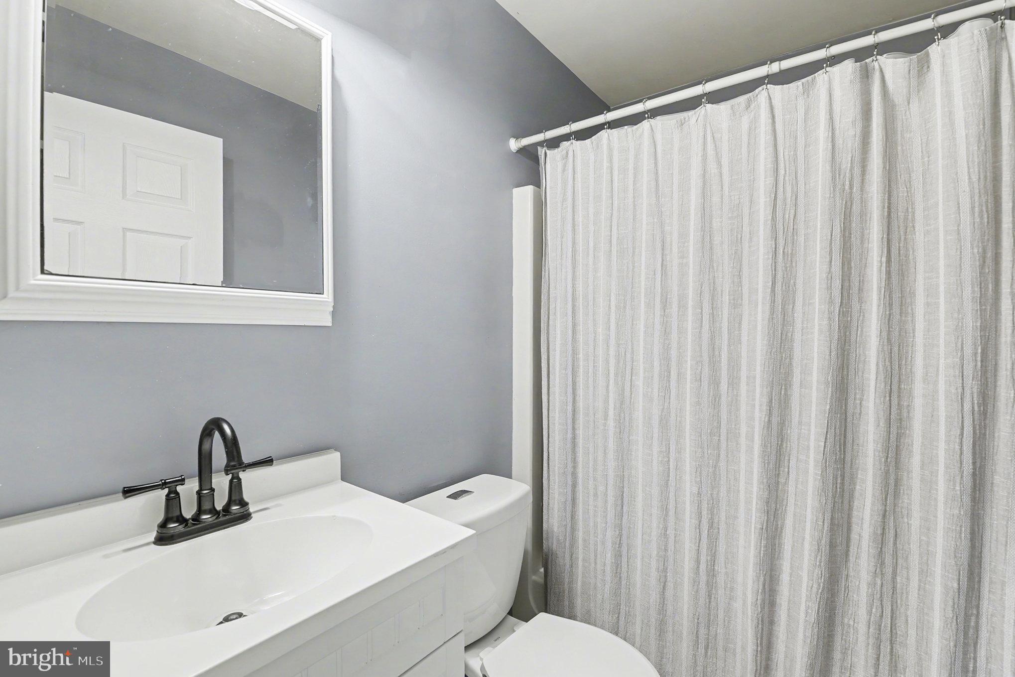 WHITEHALL - Residential