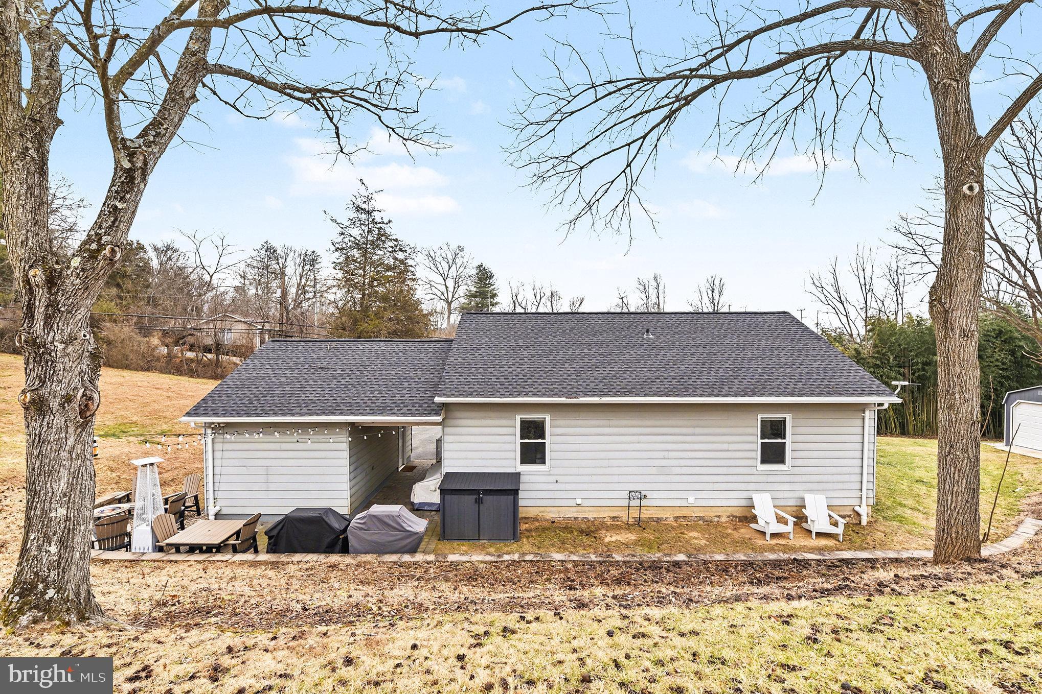 WHITEHALL - Residential