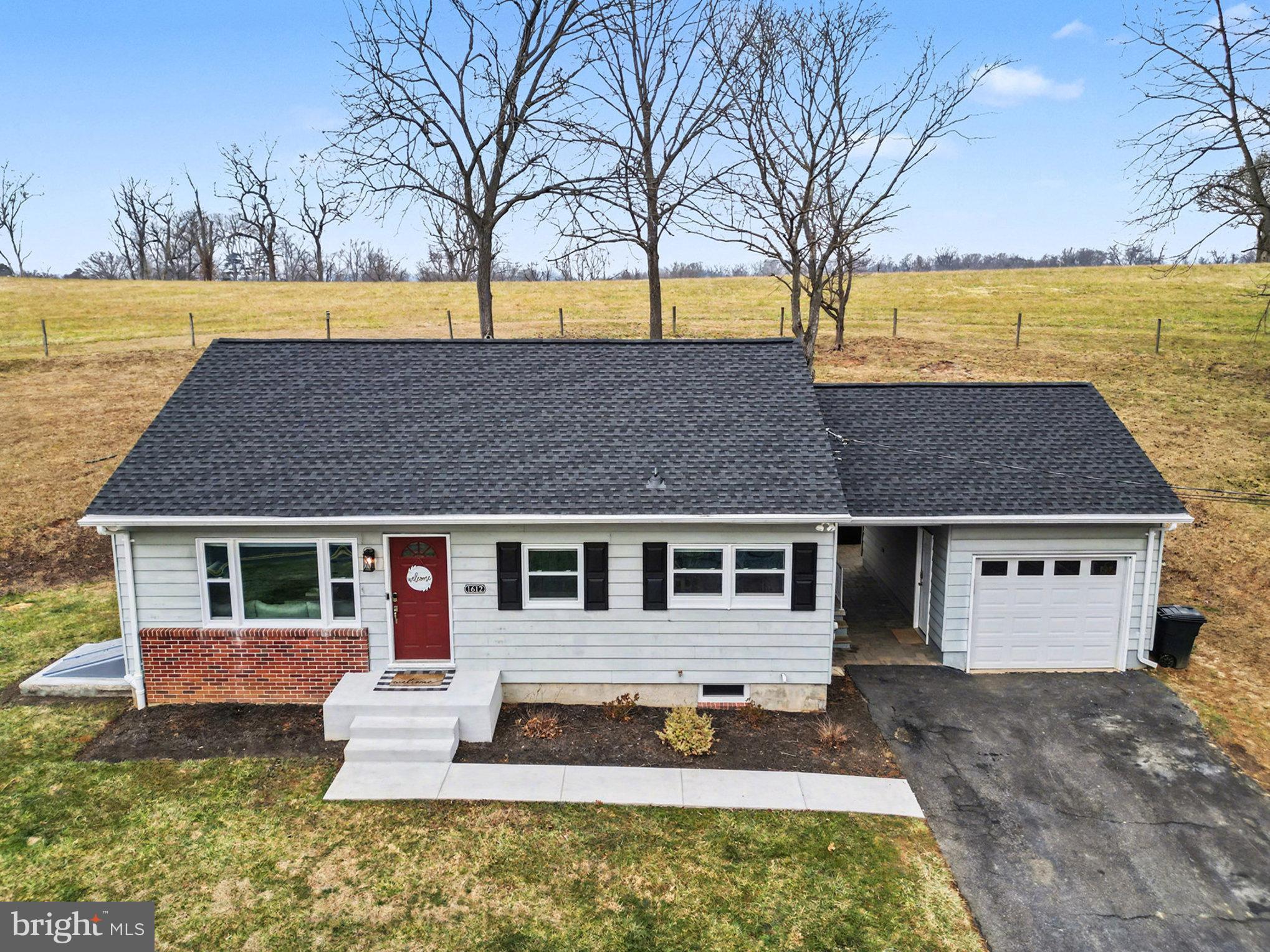 WHITEHALL - Residential