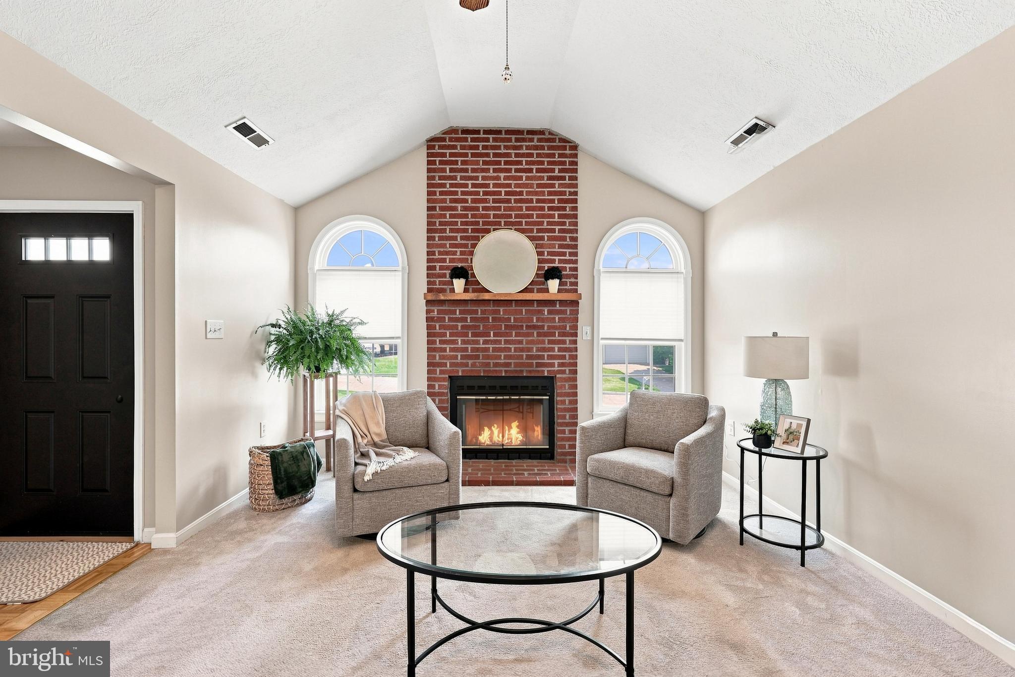 206 VISTA COURT
