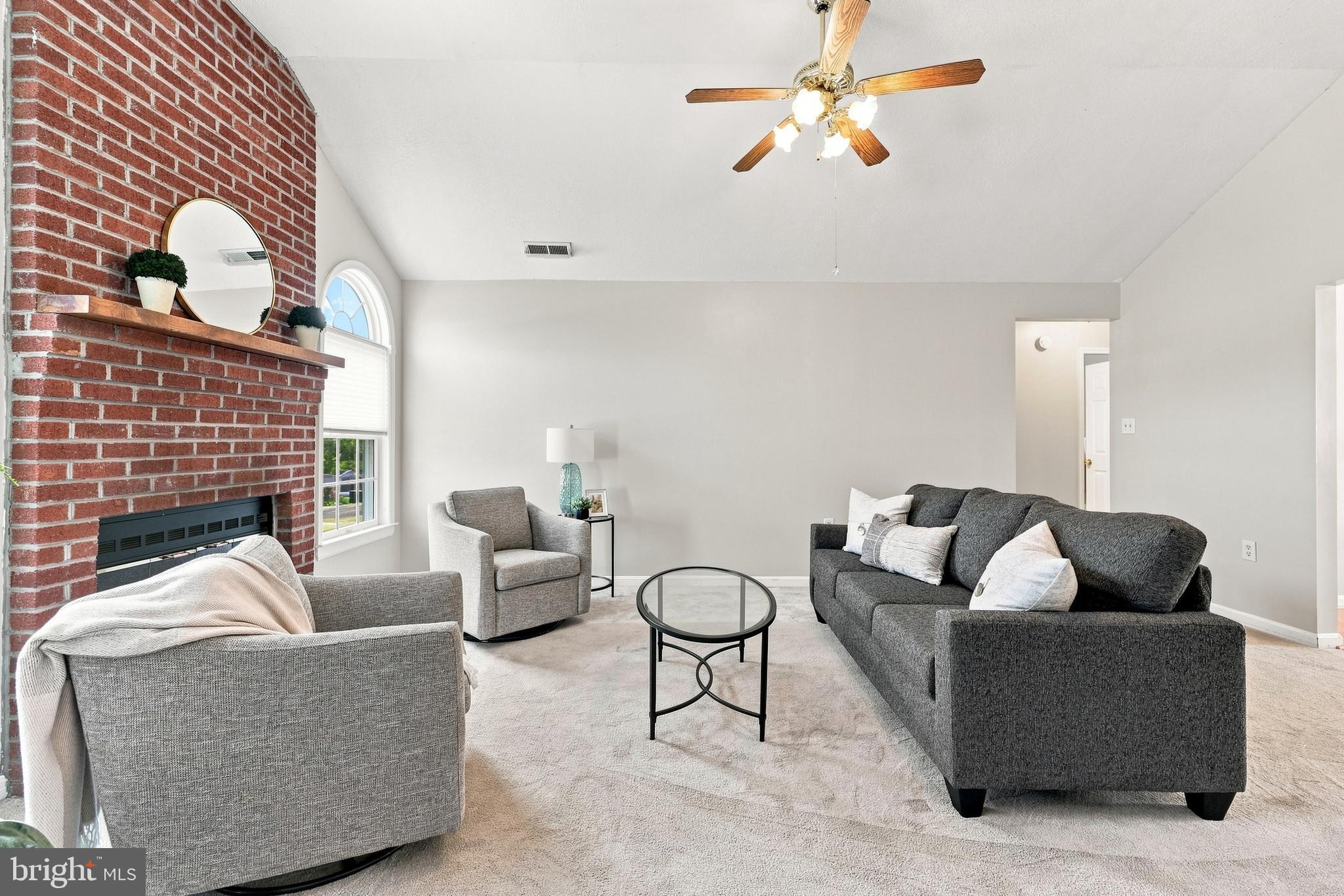 206 VISTA COURT
