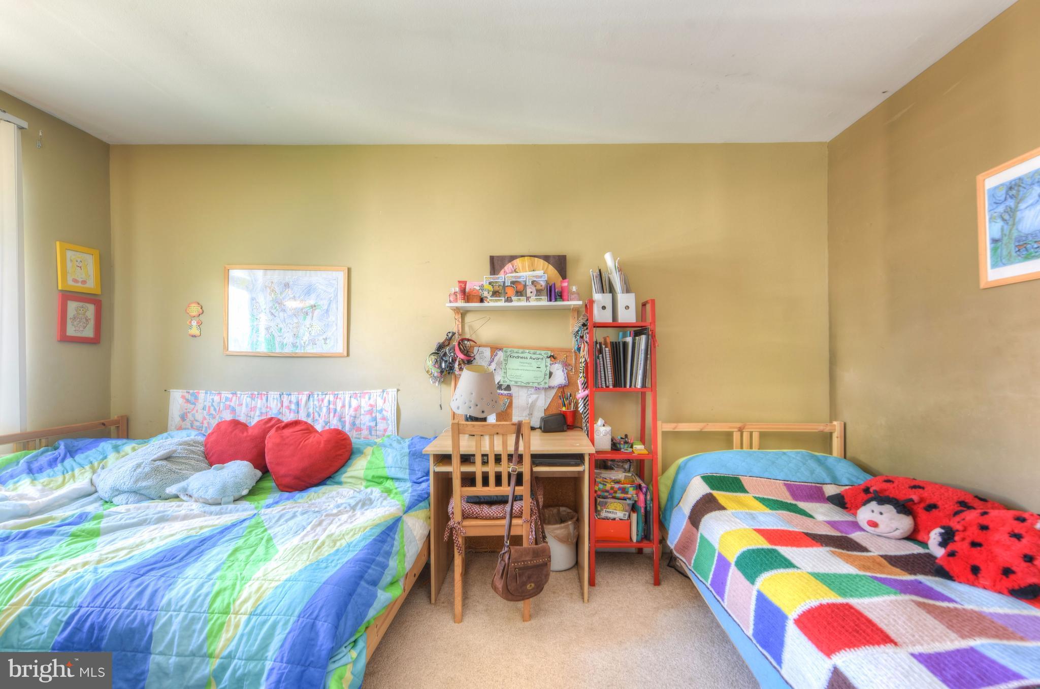 CANTERBURY SQUARE - Residential