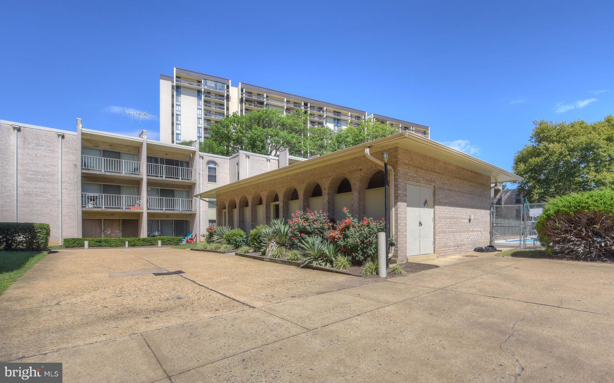 CANTERBURY SQUARE - Residential