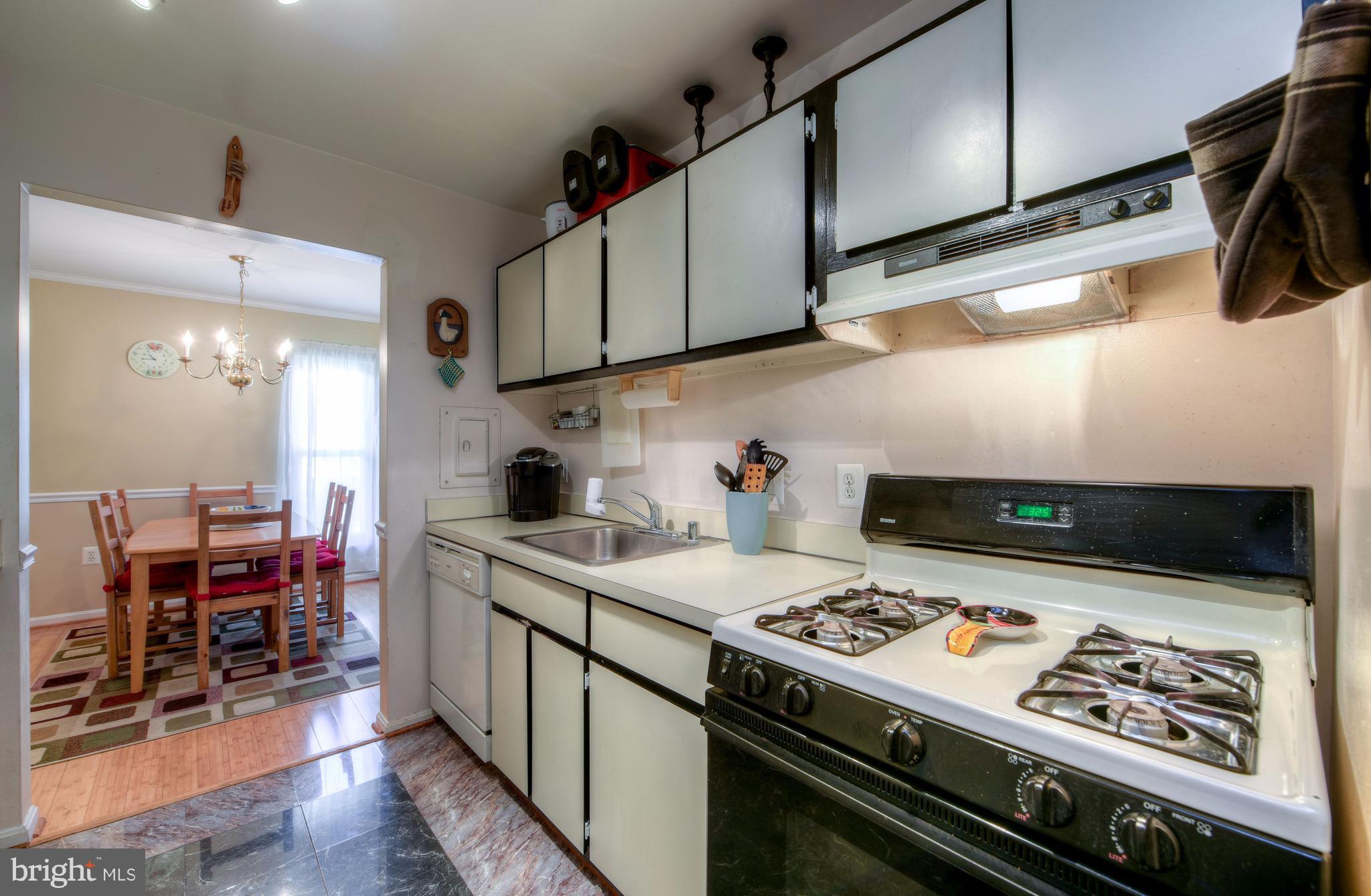 CANTERBURY SQUARE - Residential