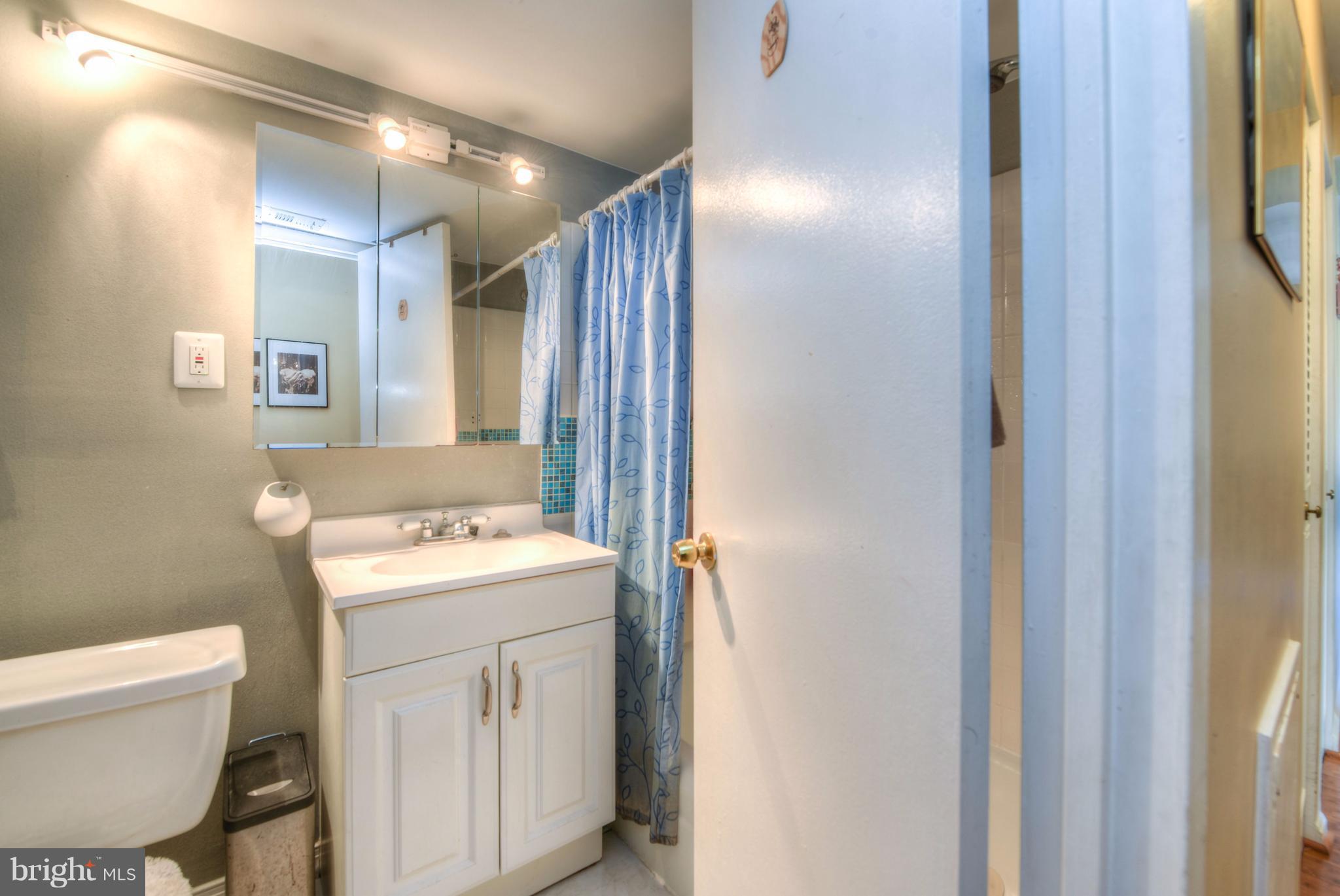 CANTERBURY SQUARE - Residential