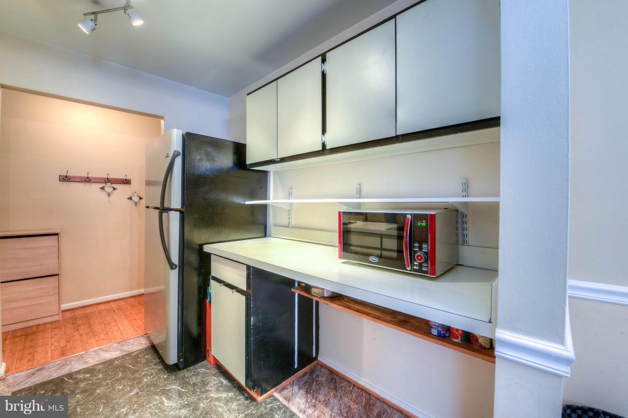 CANTERBURY SQUARE - Residential