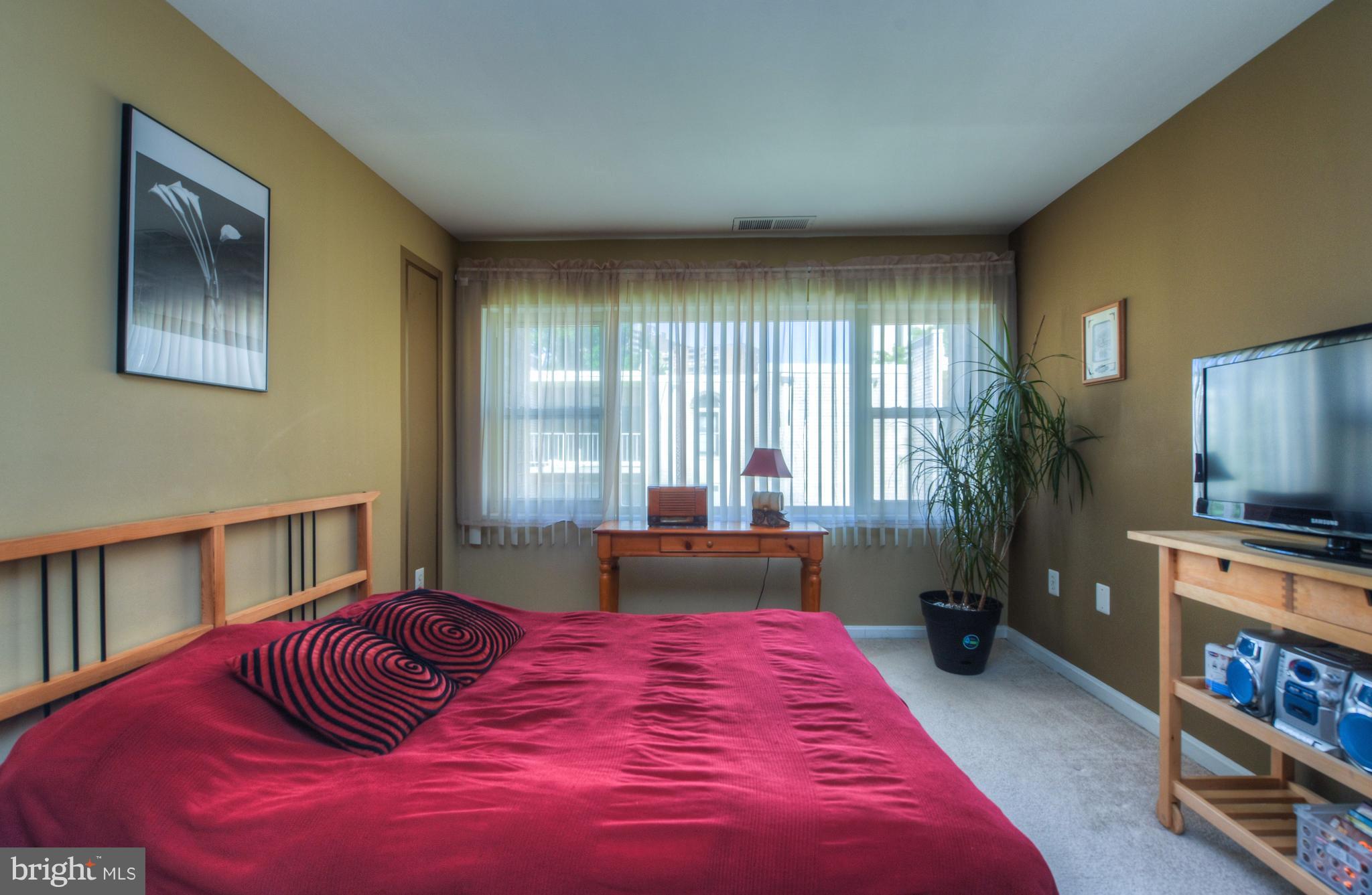 CANTERBURY SQUARE - Residential