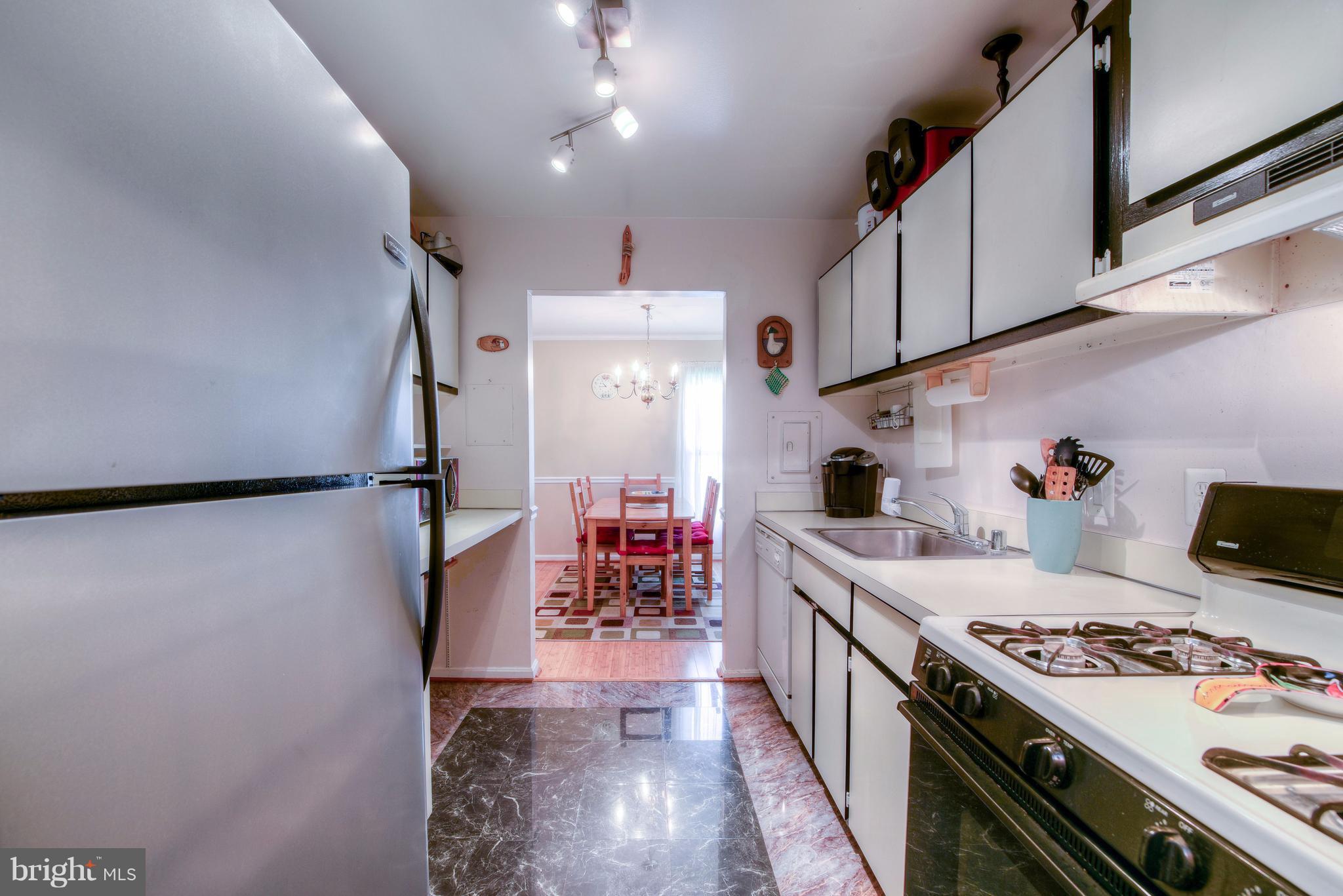 CANTERBURY SQUARE - Residential