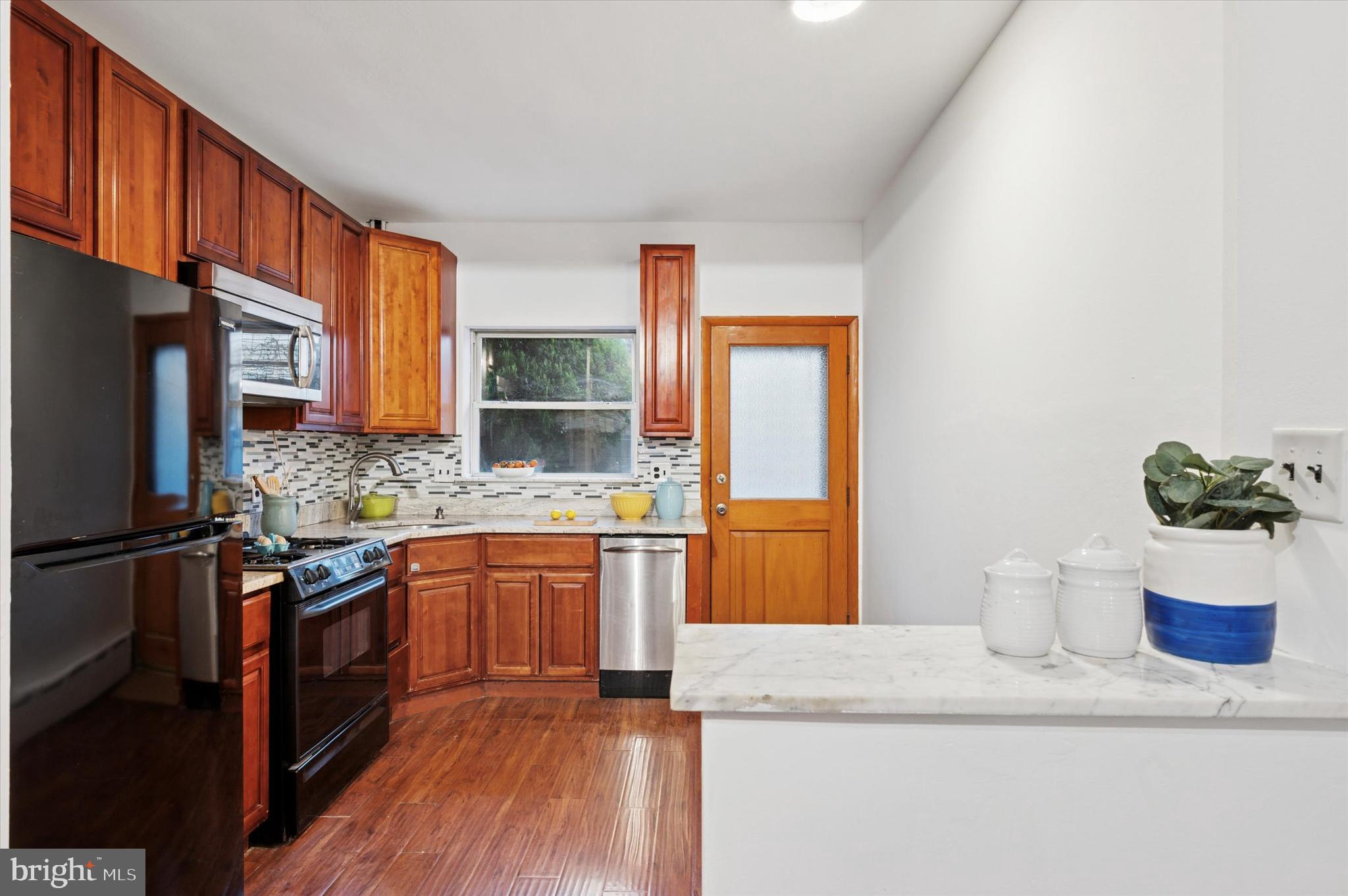 LOWER MOYAMENSING - Residential