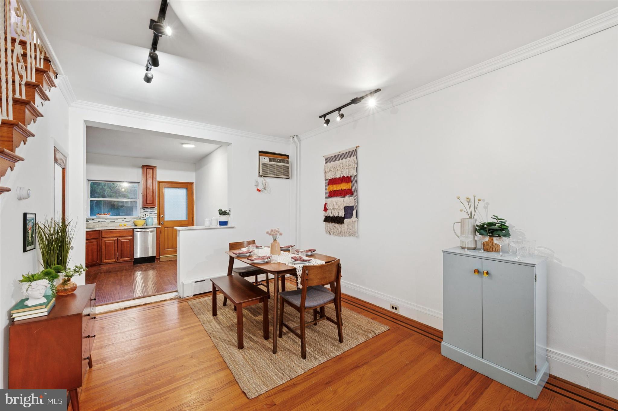 LOWER MOYAMENSING - Residential