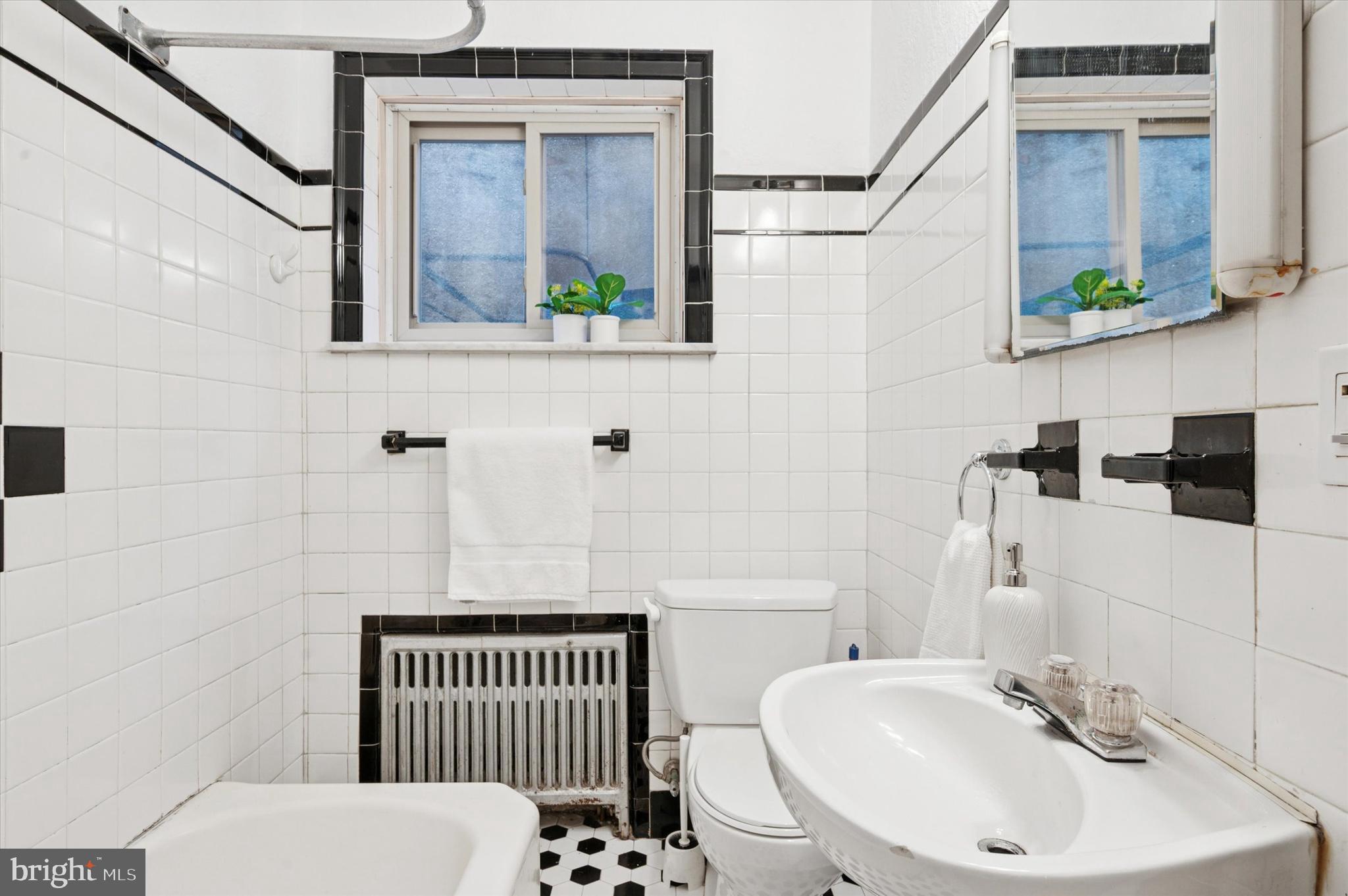 LOWER MOYAMENSING - Residential