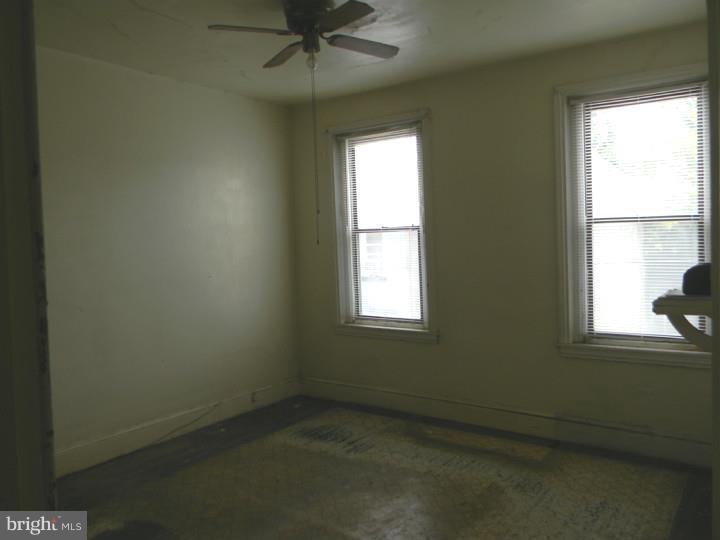 STRAWBERRY MANSION - Residential