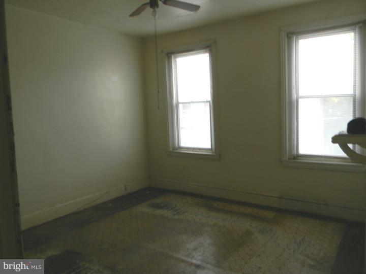 STRAWBERRY MANSION - Residential