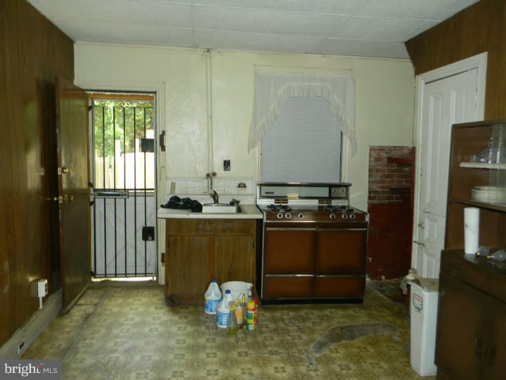 STRAWBERRY MANSION - Residential
