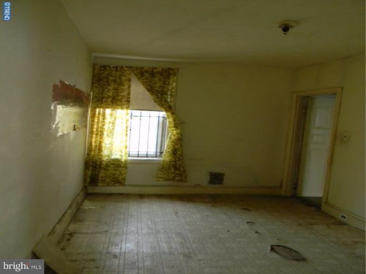 STRAWBERRY MANSION - Residential