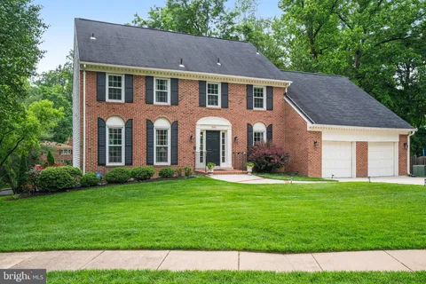 3801 Ivanhoe Lane, Alexandria, VA MLS: VAFX2238594