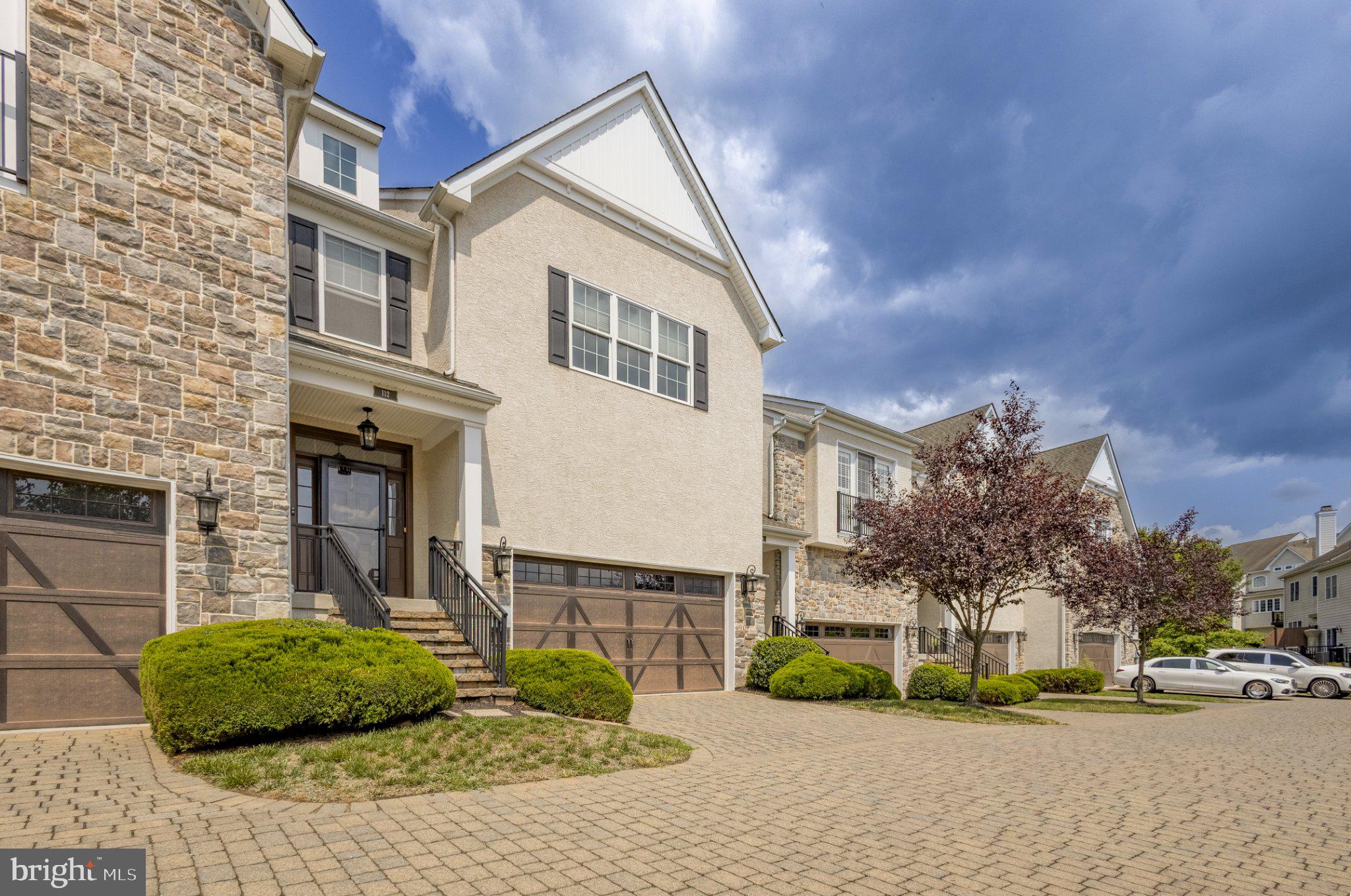 112 WELLINGTON DRIVE