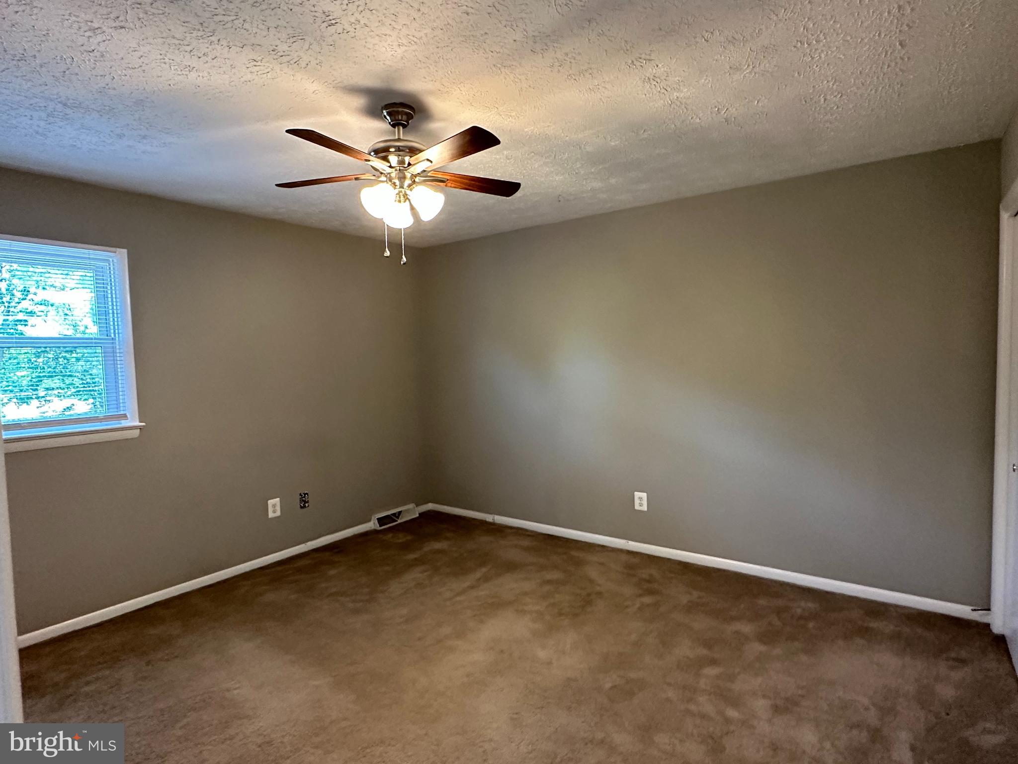 FREDERICKTOWNE TOWNHOUSE - Residential Lease