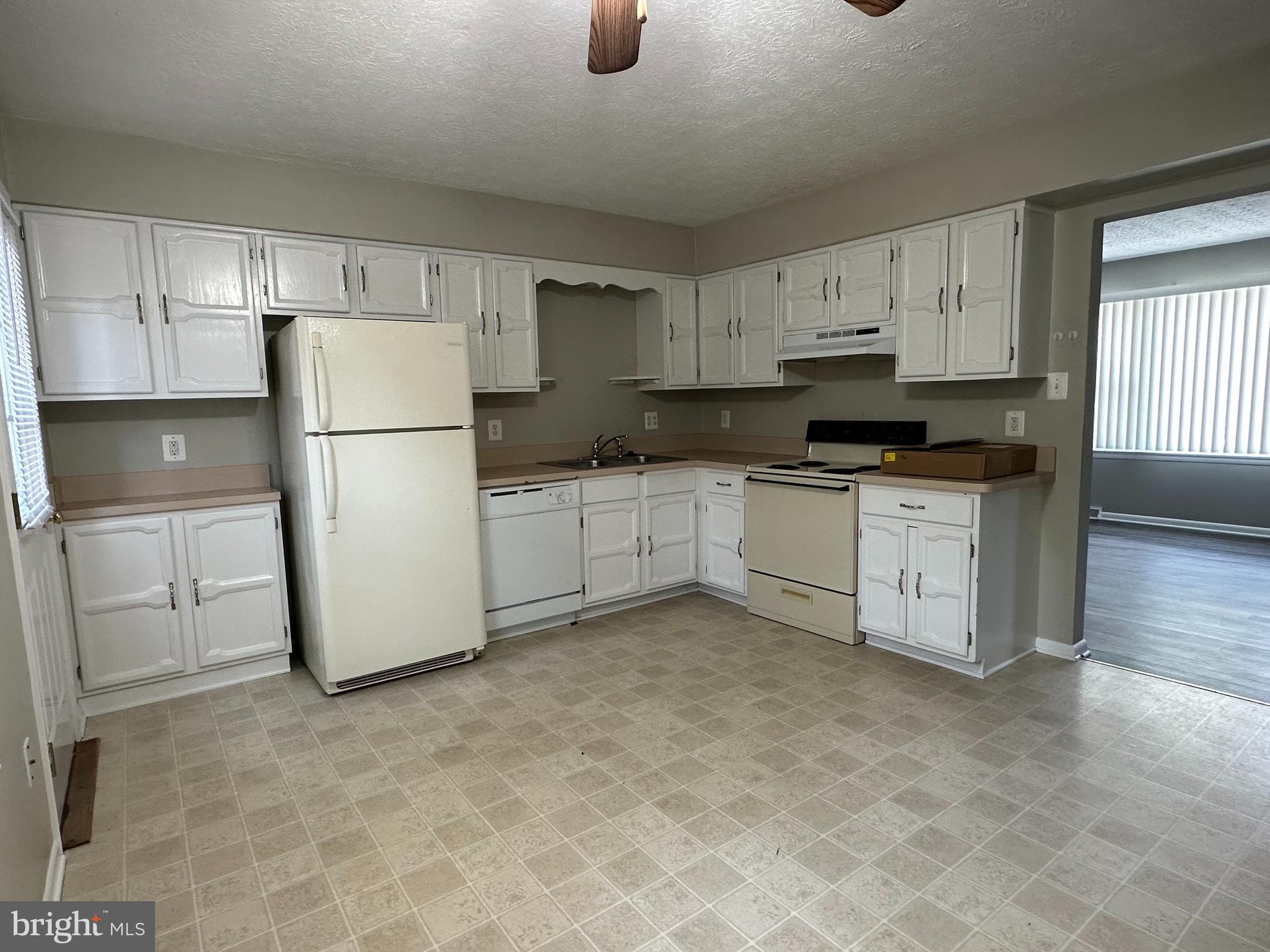 FREDERICKTOWNE TOWNHOUSE - Residential Lease