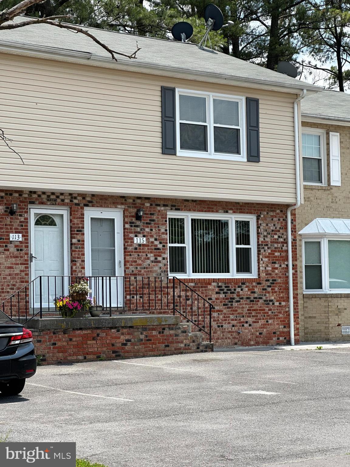 FREDERICKTOWNE TOWNHOUSE - Residential Lease