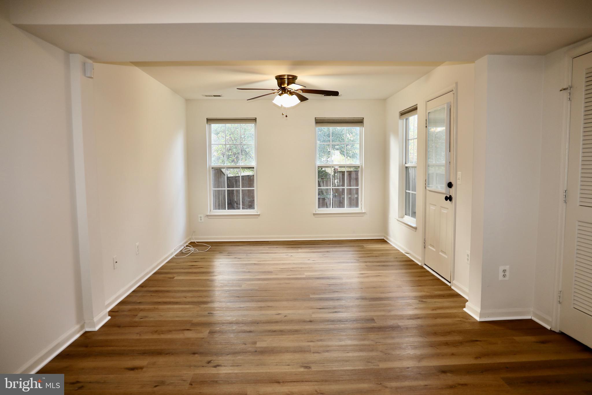 RIVERSIDE STATION - Residential Lease