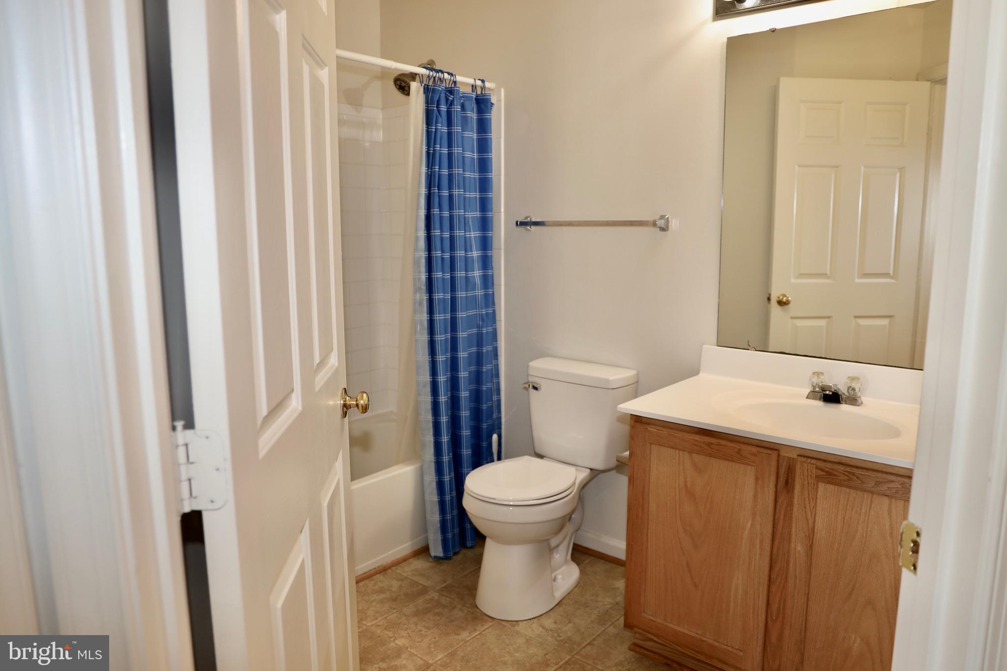 RIVERSIDE STATION - Residential Lease