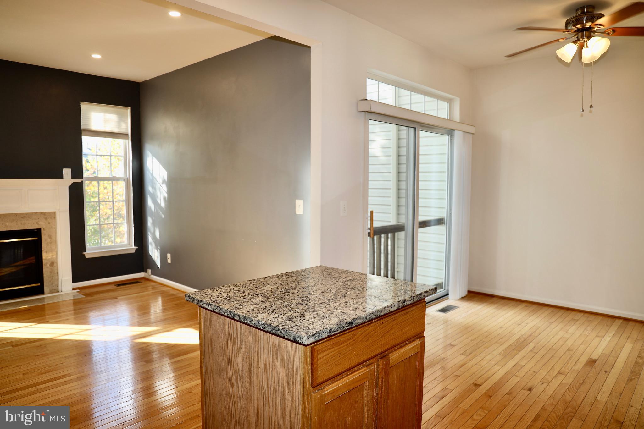 RIVERSIDE STATION - Residential Lease