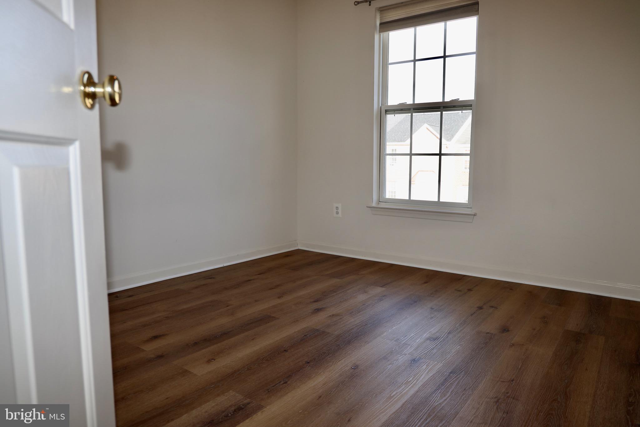 RIVERSIDE STATION - Residential Lease