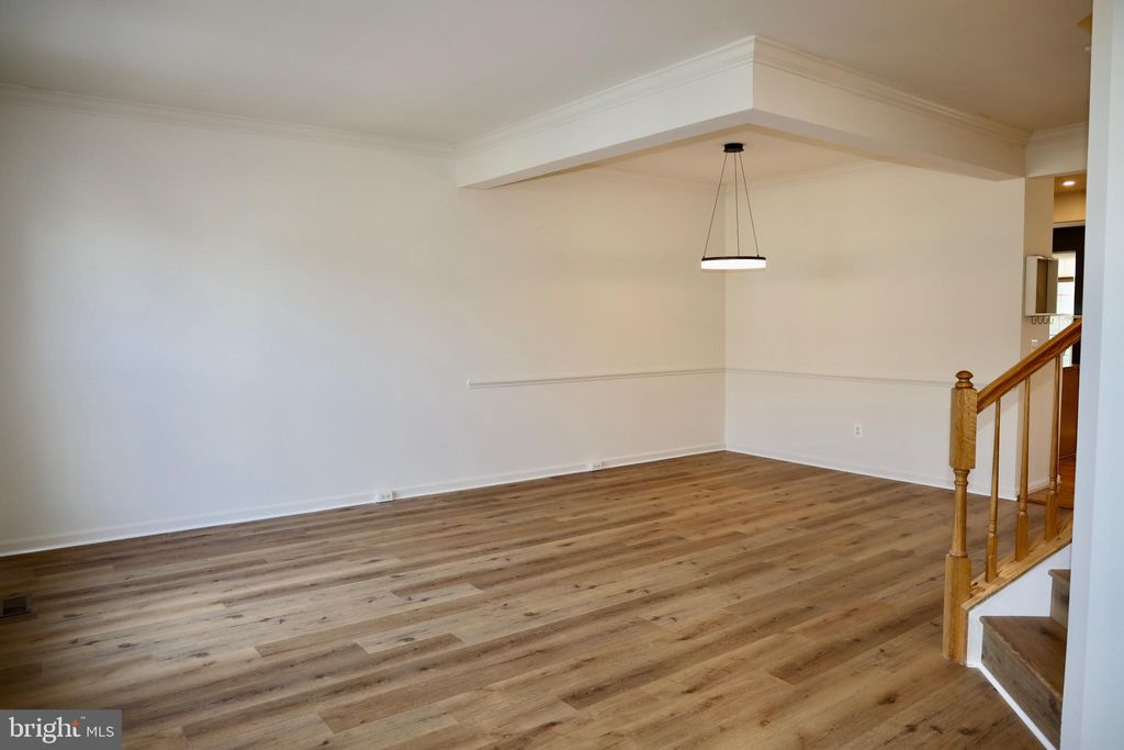 Photo of 15822 Bobolink Drive, WOODBRIDGE, VA 22191 (MLS # VAPW2107192)