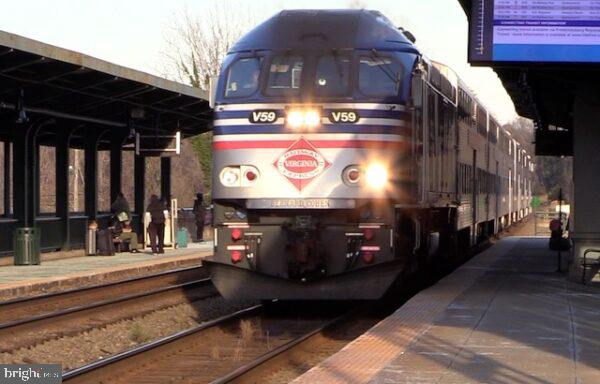 RIVERSIDE STATION - Residential Lease