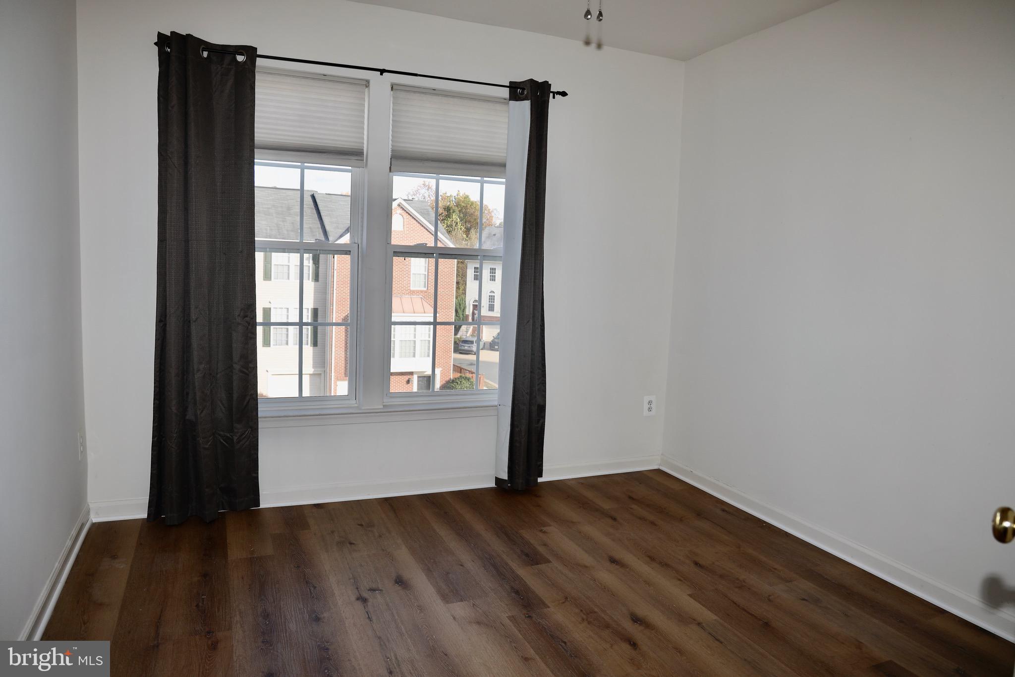 RIVERSIDE STATION - Residential Lease