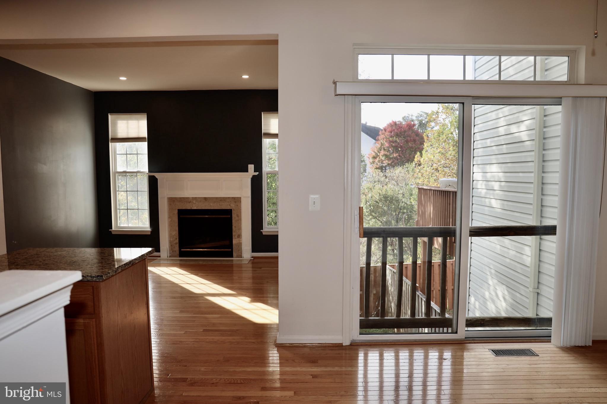 RIVERSIDE STATION - Residential Lease