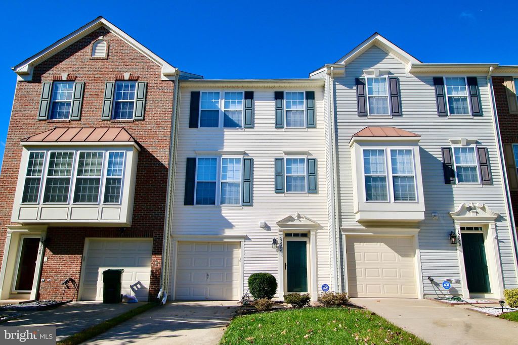 Photo of 15822 Bobolink Drive, WOODBRIDGE, VA 22191 (MLS # VAPW2107192)