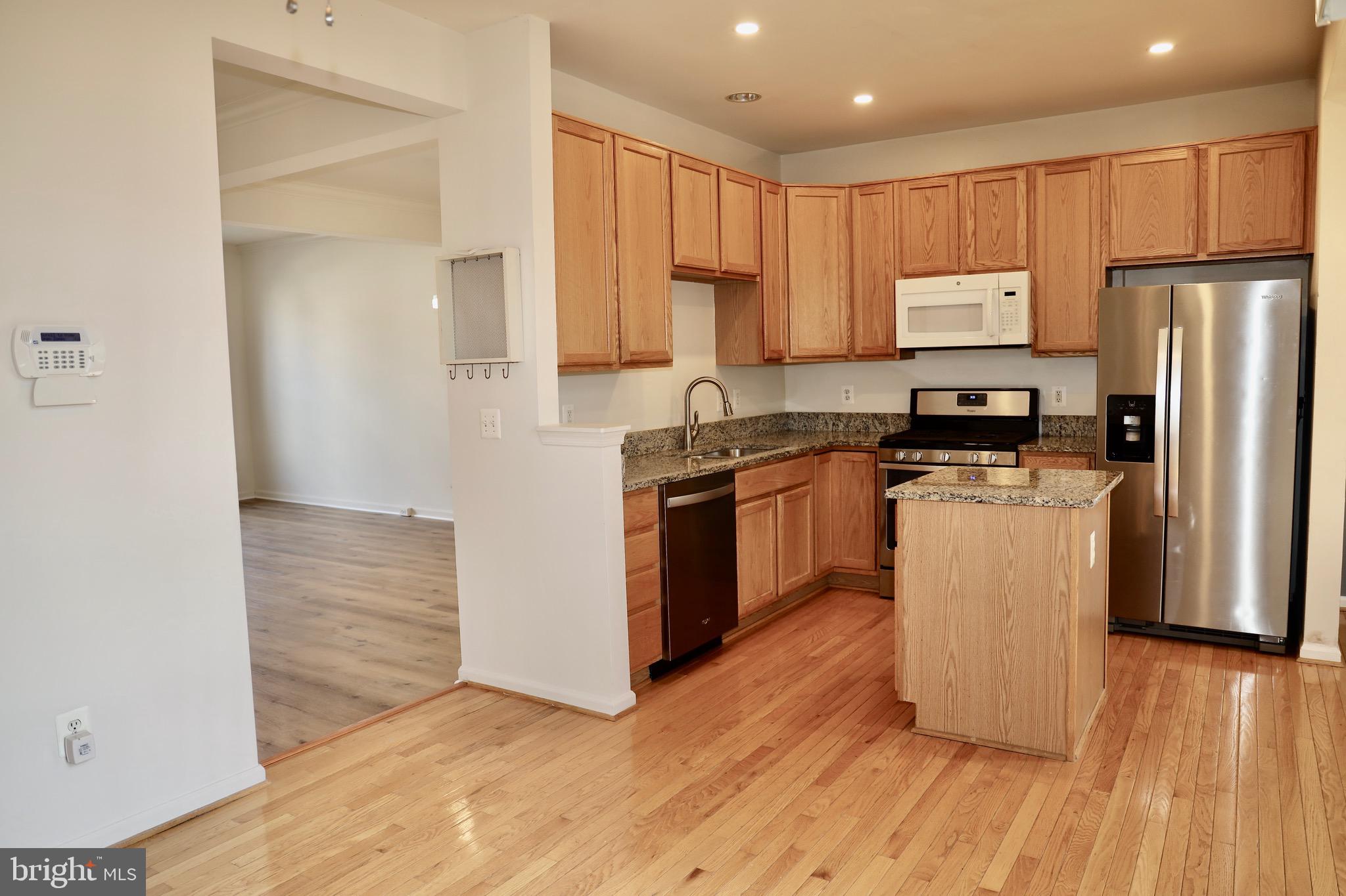 RIVERSIDE STATION - Residential Lease