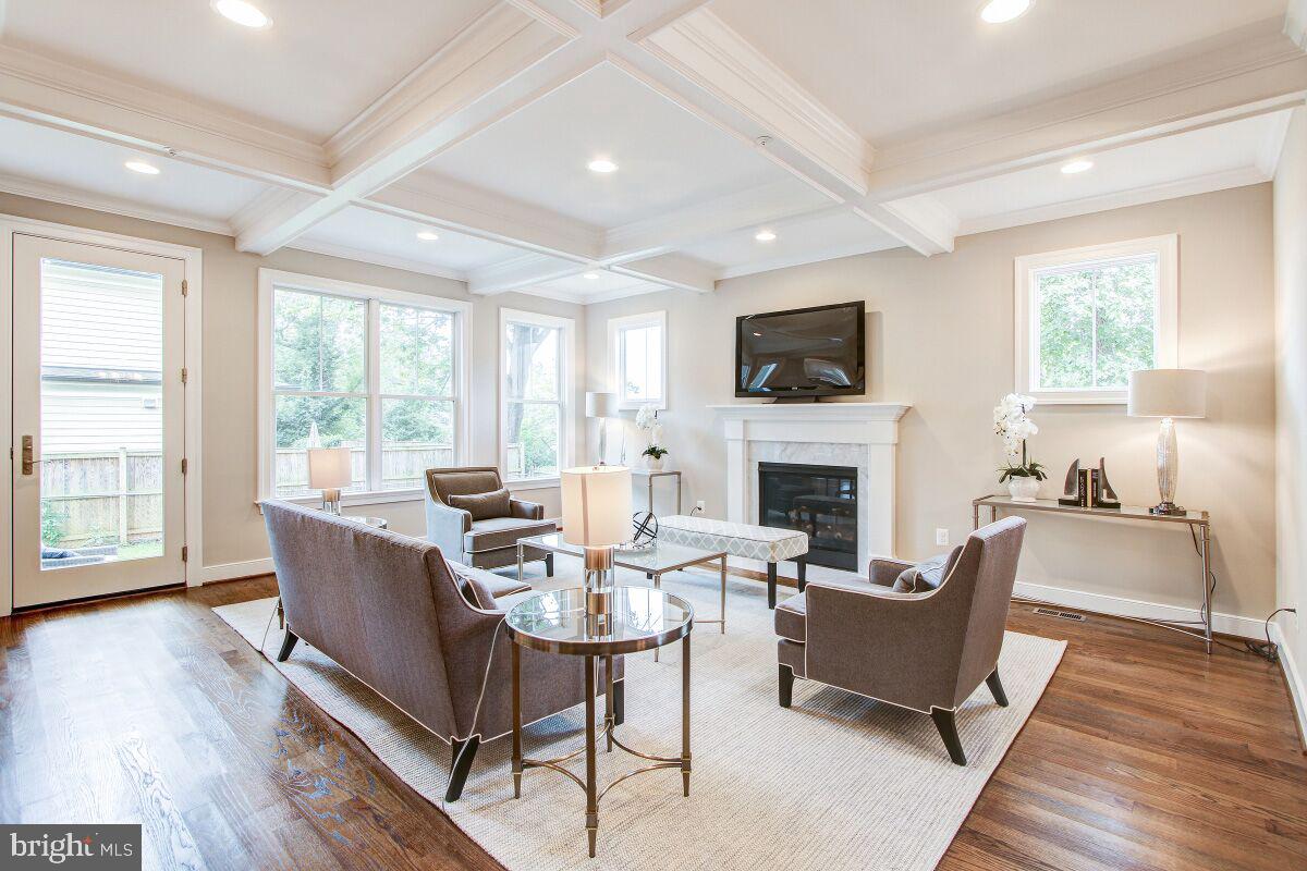 ALTA VISTA - Residential